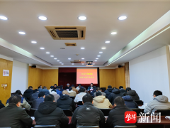 九游会欧洲杯查验小区是否存在乱扔的垃圾包-九游下载中心_九游游戏中心官网